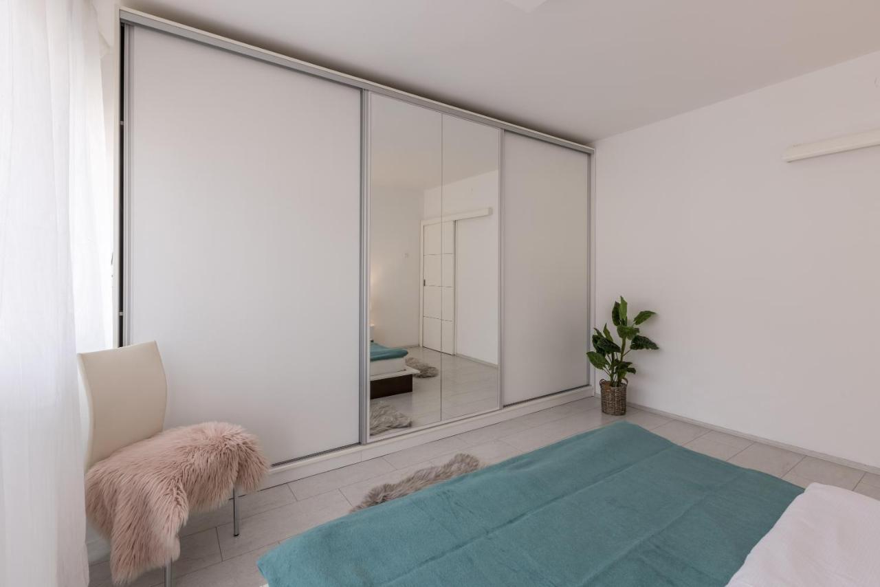 Doors Of West Apartman Split Kültér fotó