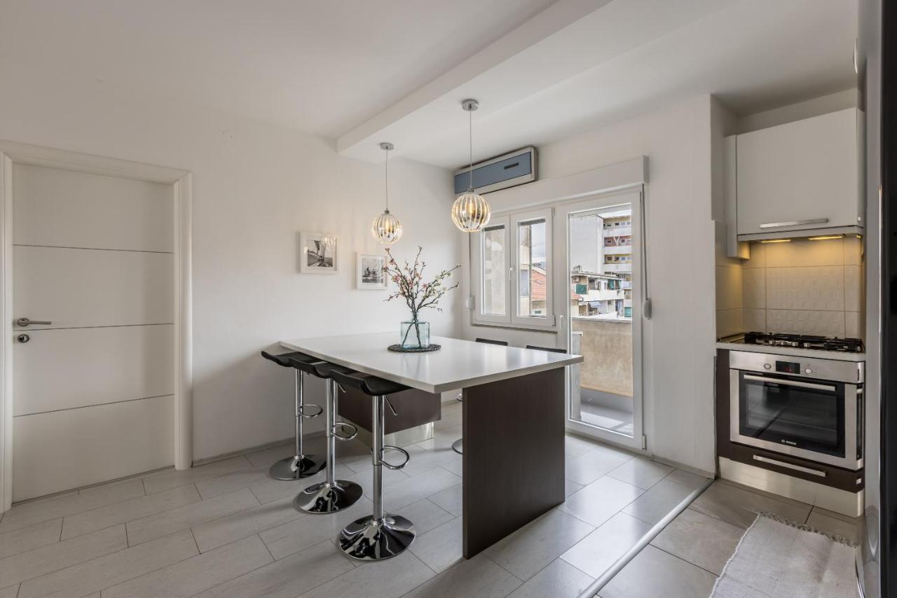Doors Of West Apartman Split Kültér fotó